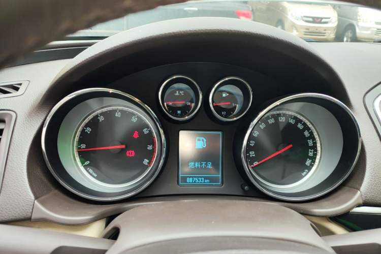 Used Buick Regal 2014 2.0L Leading Fashion Edition Instrument Cluster
