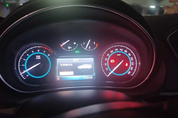 Used Buick Regal 2014 2.0L Elite Fashion Edition Instrument Cluster