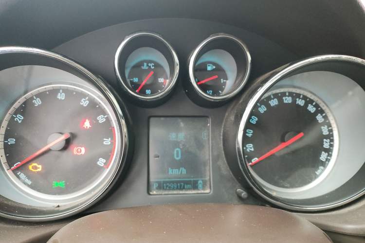 Used Buick Regal 2014 2.0L Leading Fashion Edition Instrument Cluster