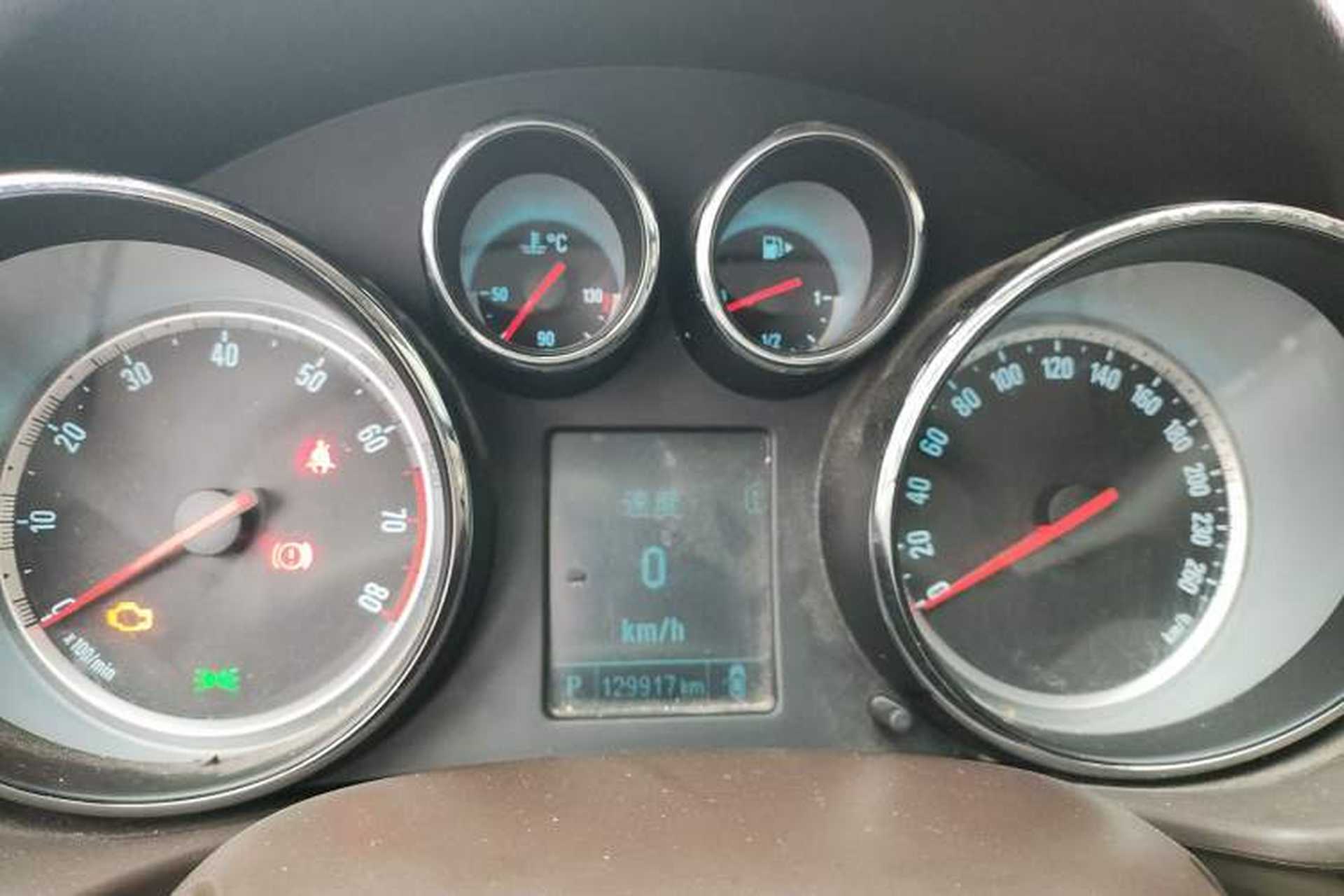 Used Buick Regal 2014 2.0L Leading Fashion Edition Instrument Cluster