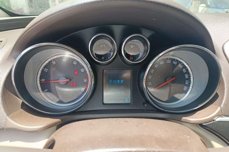 Used Buick Regal 2014 2.0L Leading Fashion Edition Instrument Cluster
