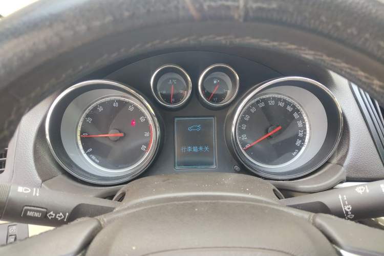 Used Buick Regal 2014 2.0L Leading Fashion Edition Instrument Cluster