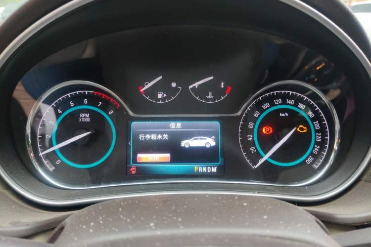 Used Buick Regal 2014 2.0L Elite Fashion Edition Instrument Cluster