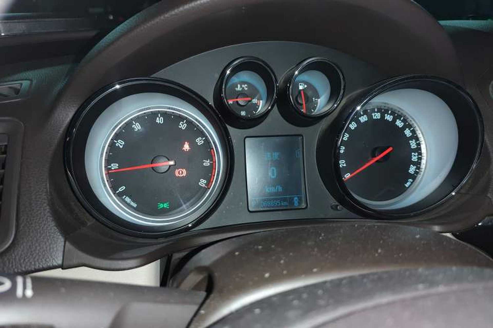 Used Buick Regal 2014 2.0L Leading Fashion Edition Instrument Cluster