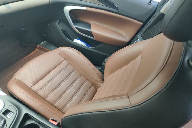 Used Buick Regal 2014 GS 2.0T Passionate Sport Edition Interior 2