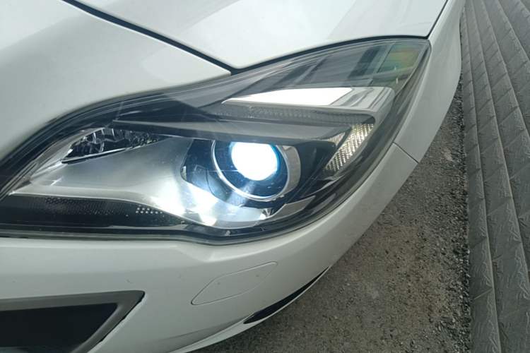 Used Buick Regal 2014 GS 2.0T Passionate Sport Edition Left Front Headlight