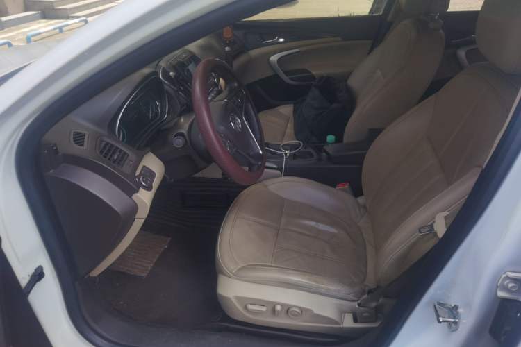 Used Buick Regal 2014 2.0L Elite Fashion Edition Left Front Seat