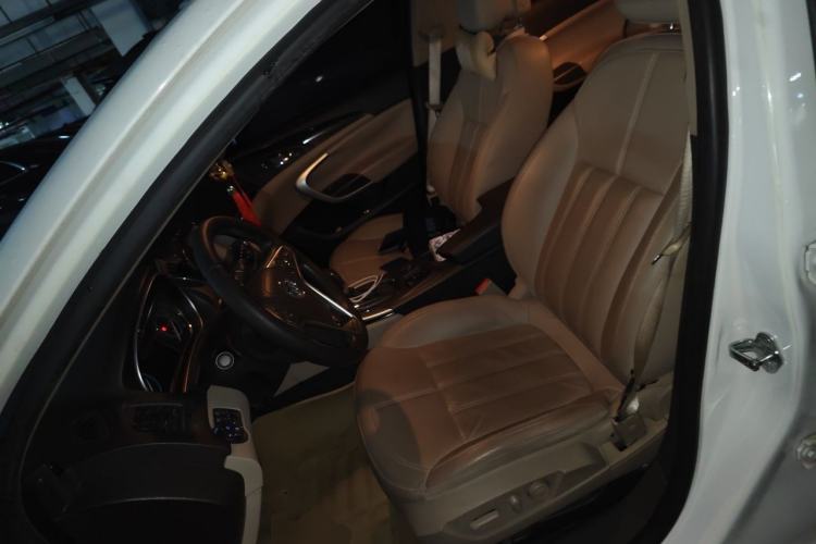 Used Buick Regal 2014 2.0L Elite Fashion Edition Left Front Seat