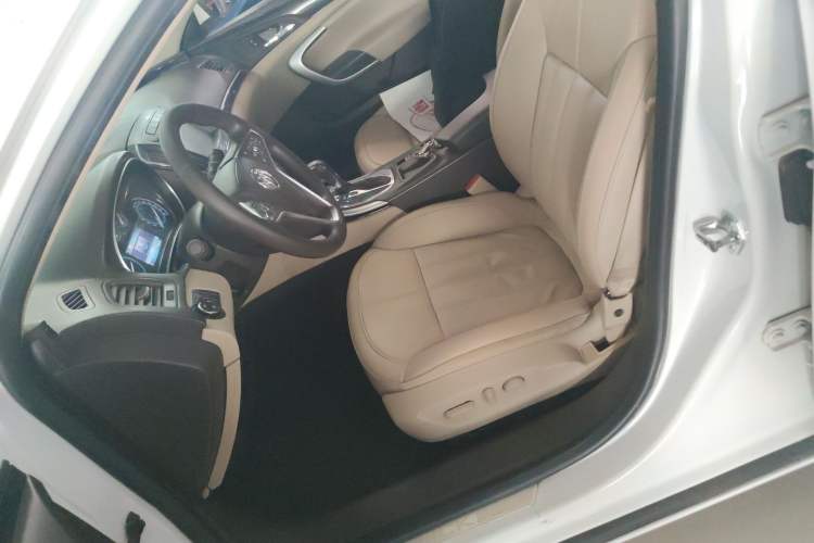 Used Buick Regal 2014 2.0L Elite Fashion Edition Left Front Seat