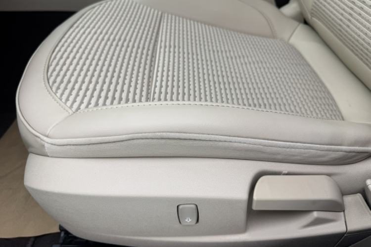 Used Buick Regal 2014 2.0L Leading Fashion Edition Left Front Seat