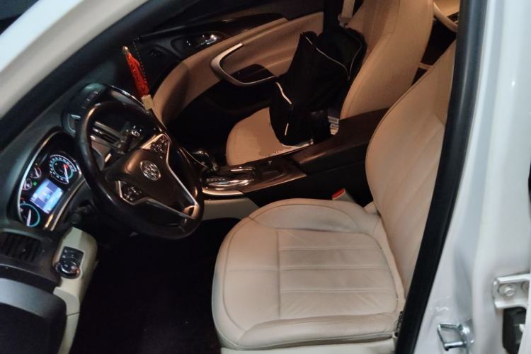 Used Buick Regal 2014 2.0L Elite Fashion Edition Left Front Seat