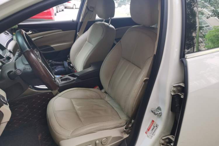 Used Buick Regal 2014 2.0L Elite Fashion Edition Left Front Seat
