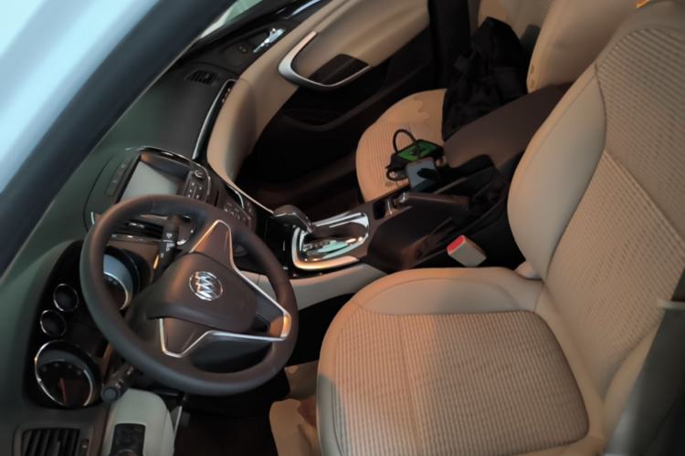 Used Buick Regal 2014 2.0L Leading Fashion Edition Left Front Seat