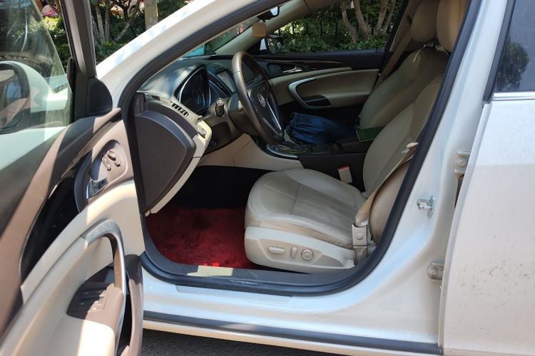 Used Buick Regal 2014 2.0L Elite Fashion Edition Left Front Seat