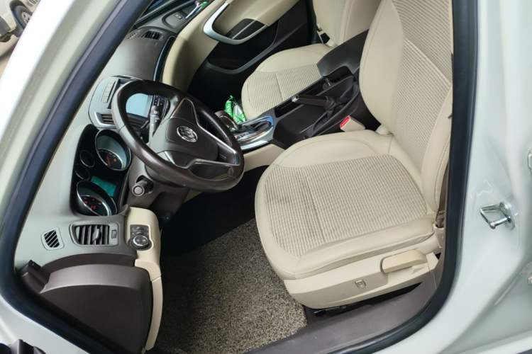 Used Buick Regal 2014 2.0L Leading Fashion Edition Left Front Seat
