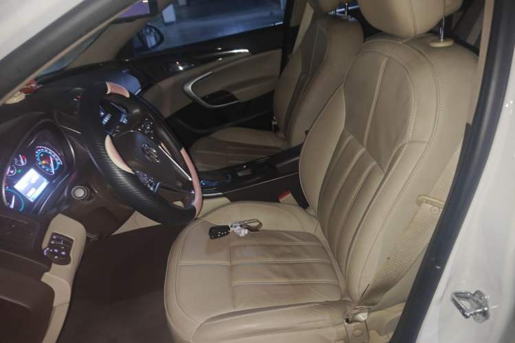 Used Buick Regal 2014 2.0L Elite Fashion Edition Left Front Seat