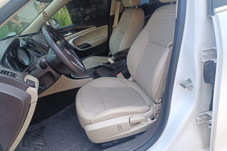 Used Buick Regal 2014 2.0L Leading Fashion Edition Left Front Seat