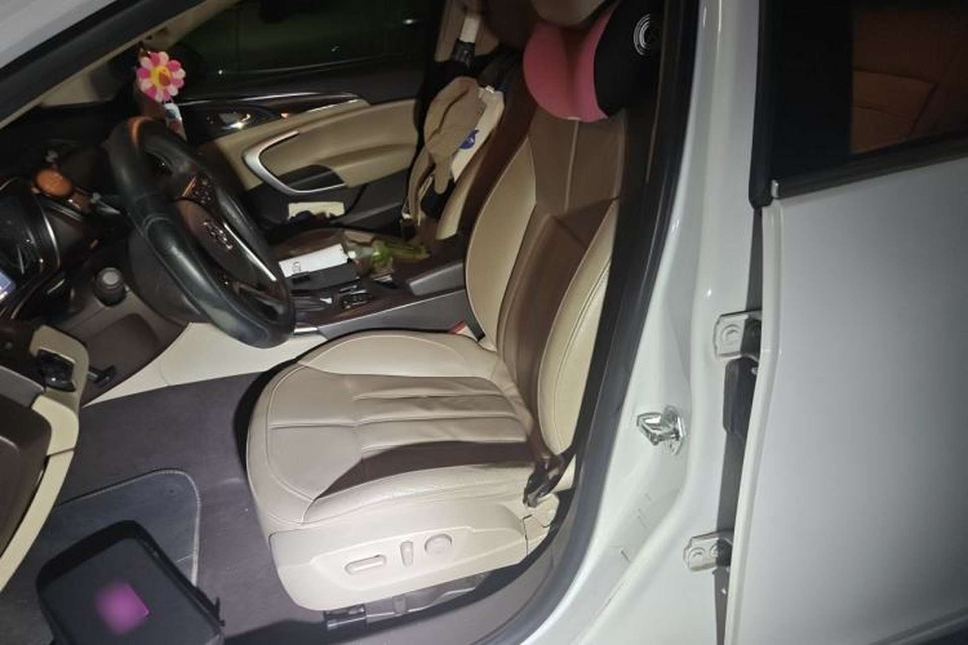 Used Buick Regal 2014 2.0L Elite Fashion Edition Left Front Seat