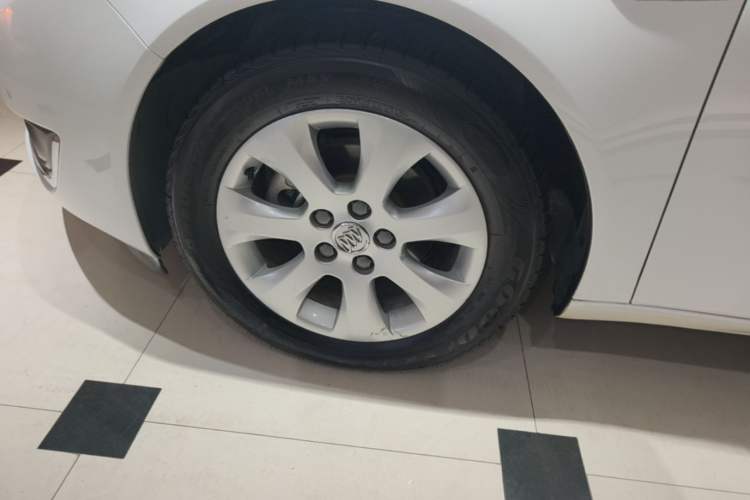 Used Buick Regal 2014 2.0L Leading Fashion Edition Left Front Wheel Hub