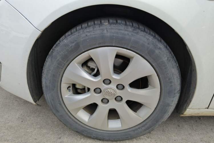 Used Buick Regal 2014 1.6T Fashionable Tech Edition Left Front Wheel Hub