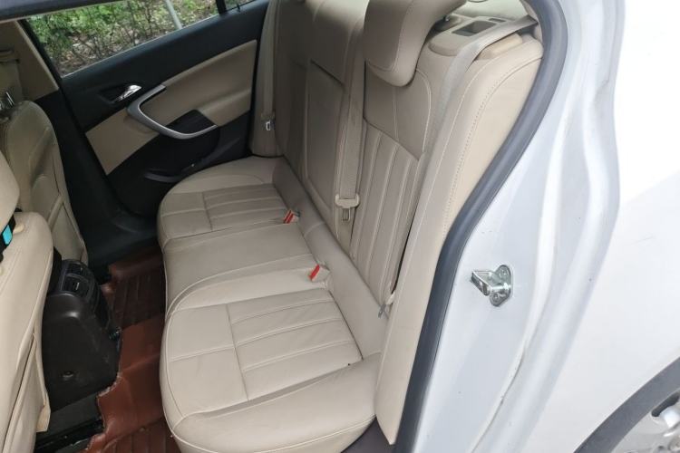 Used Buick Regal 2014 2.0L Elite Fashion Edition Left Rear Seat