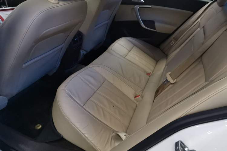 Used Buick Regal 2014 2.0L Elite Fashion Edition Left Rear Seat