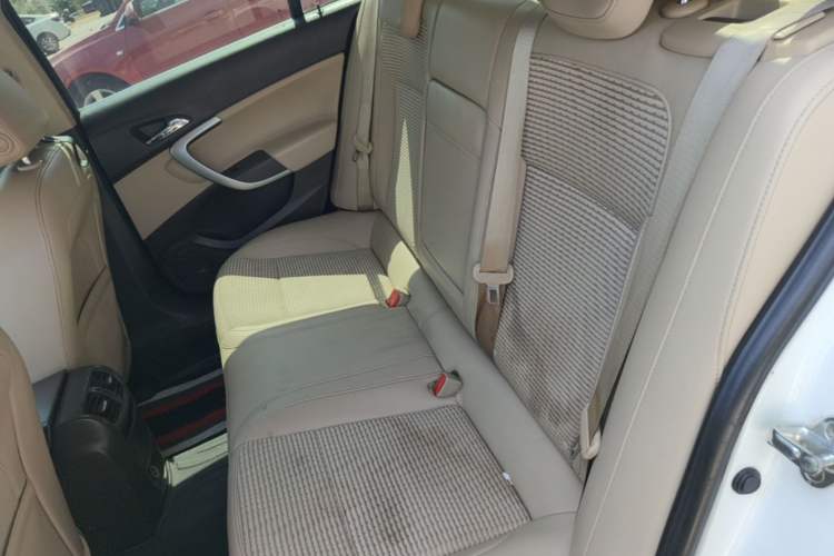 Used Buick Regal 2014 2.0L Leading Fashion Edition Left Rear Seat