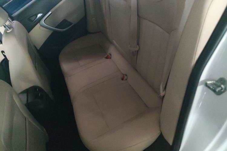 Used Buick Regal 2014 2.0L Elite Fashion Edition Left Rear Seat