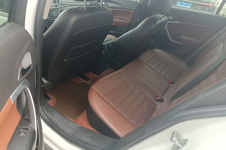 Used Buick Regal 2014 GS 2.0T Passionate Sport Edition Left Rear Seat