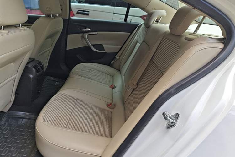 Used Buick Regal 2014 2.0L Leading Fashion Edition Left Rear Seat