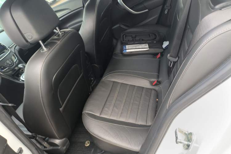 Used Buick Regal 2014 1.6T Fashionable Tech Edition Left Rear Seat