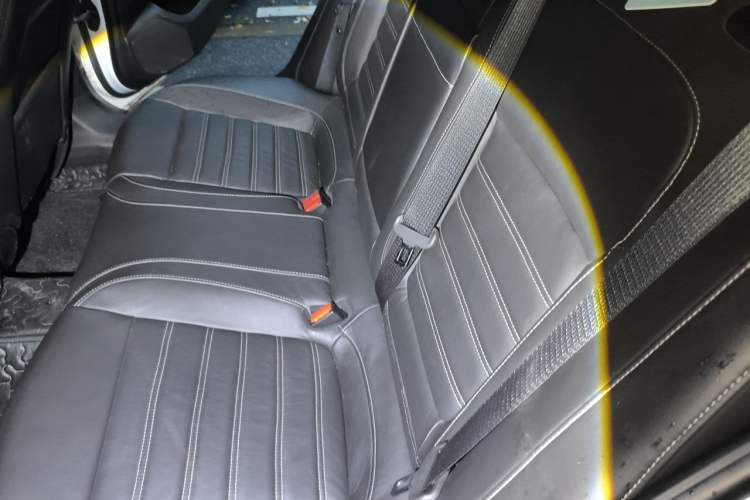 Used Buick Regal 2014 1.6T Fashionable Tech Edition Left Rear Seat