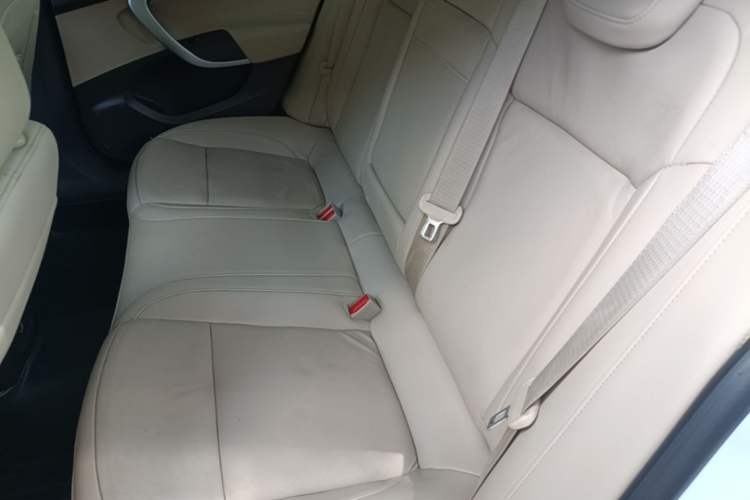 Used Buick Regal 2014 2.0L Leading Fashion Edition Left Rear Seat