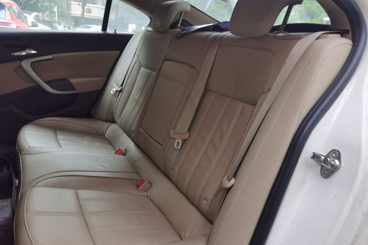 Used Buick Regal 2014 2.0L Elite Fashion Edition Left Rear Seat