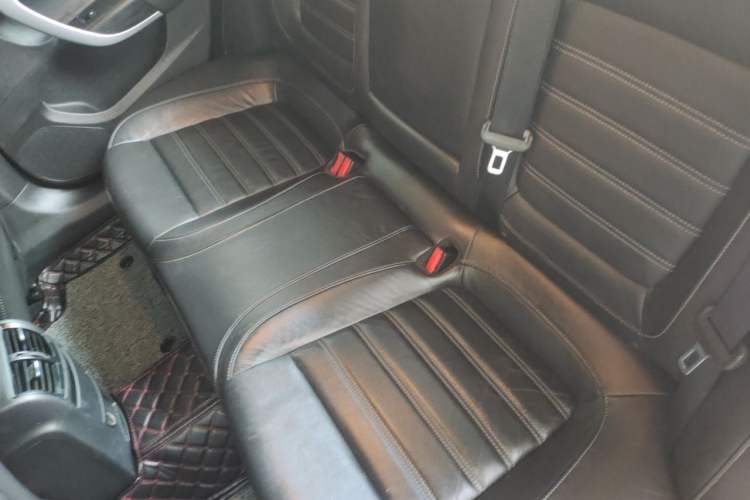 Used Buick Regal 2014 1.6T Fashionable Tech Edition Left Rear Seat