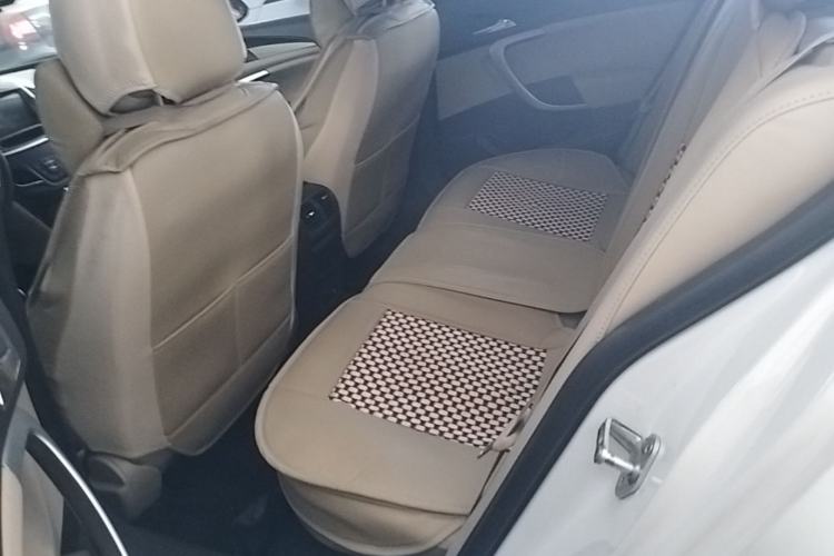 Used Buick Regal 2014 2.4L SIDI Elite Fashion Edition Left Rear Seat