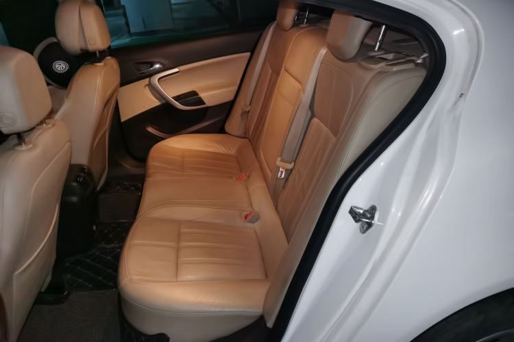 Used Buick Regal 2014 2.0L Elite Fashion Edition Left Rear Seat