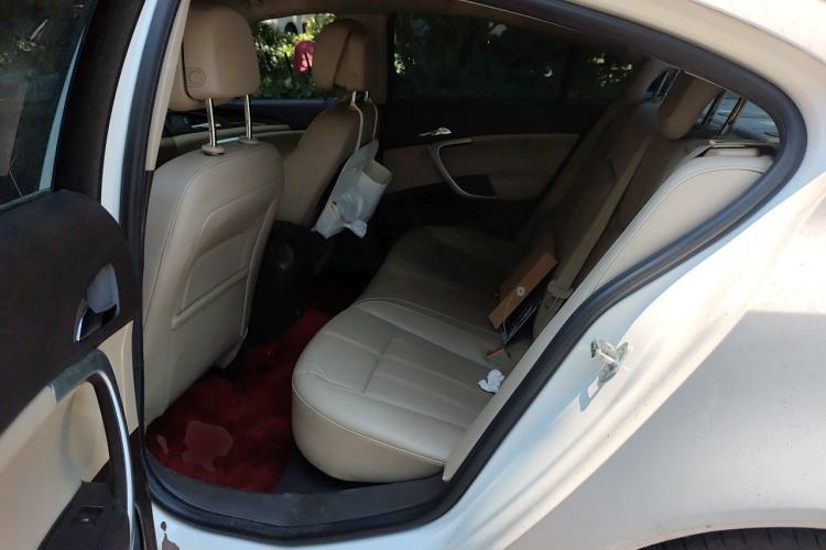 Used Buick Regal 2014 2.0L Elite Fashion Edition Left Rear Seat