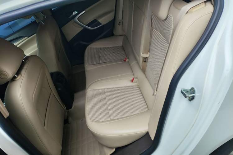 Used Buick Regal 2014 2.0L Leading Fashion Edition Left Rear Seat