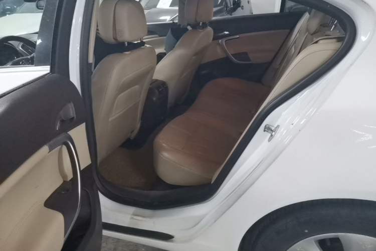 Used Buick Regal 2014 2.0L Elite Fashion Edition Left Rear Seat