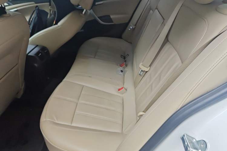 Used Buick Regal 2014 2.4L SIDI Elite Fashion Edition Left Rear Seat