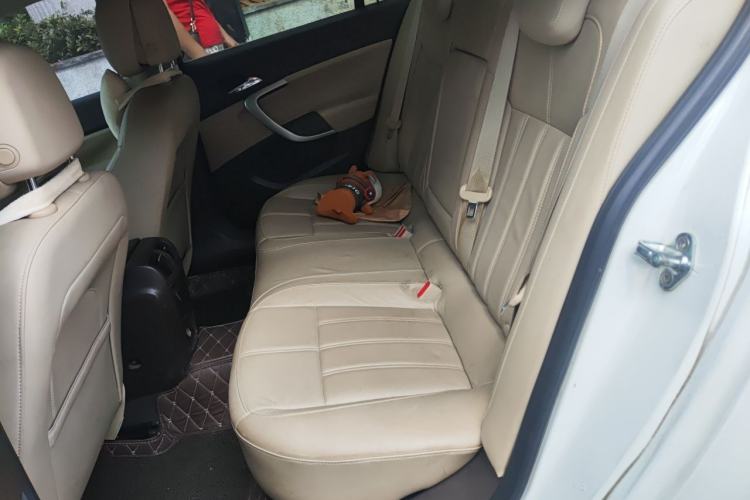 Used Buick Regal 2014 2.0L Elite Fashion Edition Left Rear Seat