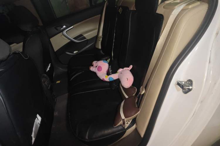 Used Buick Regal 2014 2.0L Leading Fashion Edition Left Rear Seat