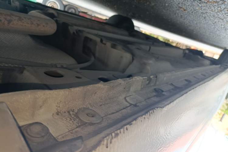 Used Buick Regal 2014 2.0L Leading Fashion Edition Left Side Sill