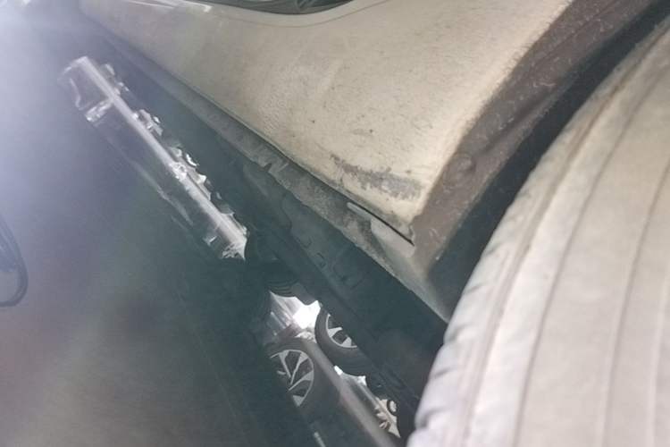 Used Buick Regal 2014 2.4L SIDI Elite Fashion Edition Left Side Sill