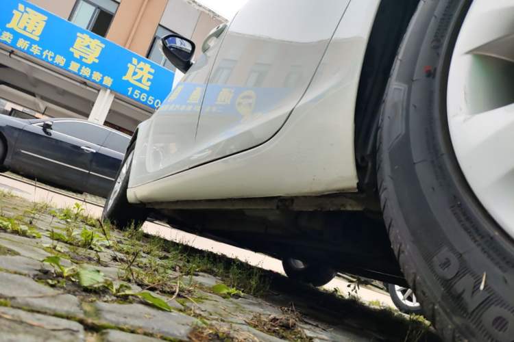 Used Buick Regal 2014 2.0L Leading Fashion Edition Left Side Sill
