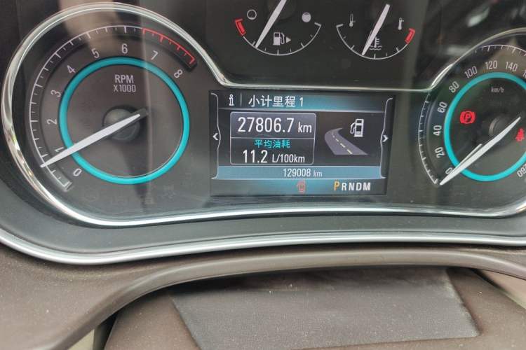 Used Buick Regal 2014 2.0L Elite Fashion Edition Odometer Close Up