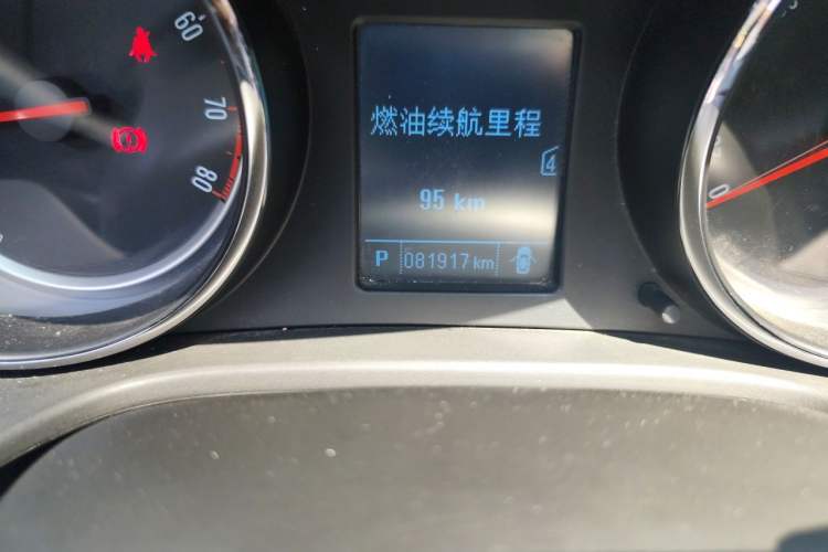 Used Buick Regal 2014 1.6T Fashionable Tech Edition Odometer Close Up