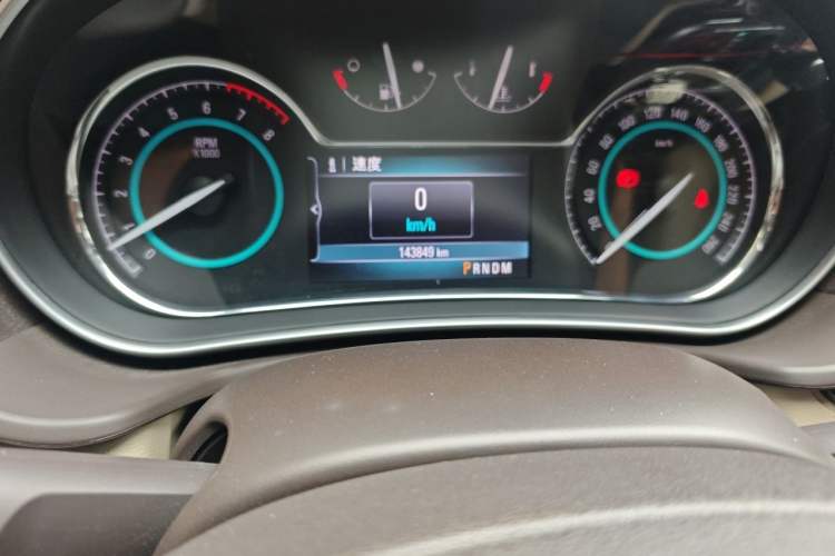 Used Buick Regal 2014 2.0L Elite Fashion Edition Odometer Close Up