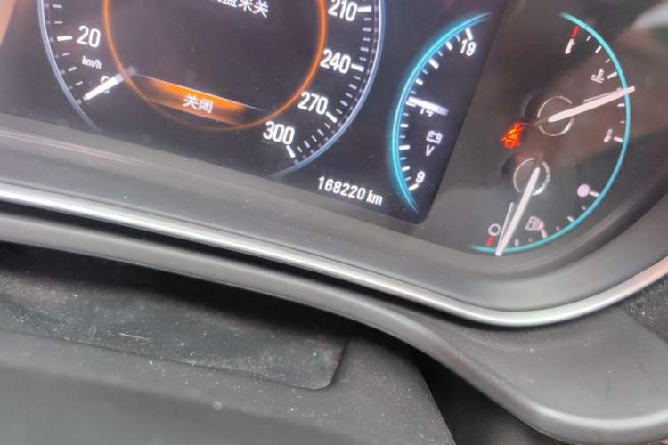 Used Buick Regal 2014 GS 2.0T Passionate Sport Edition Odometer Close Up